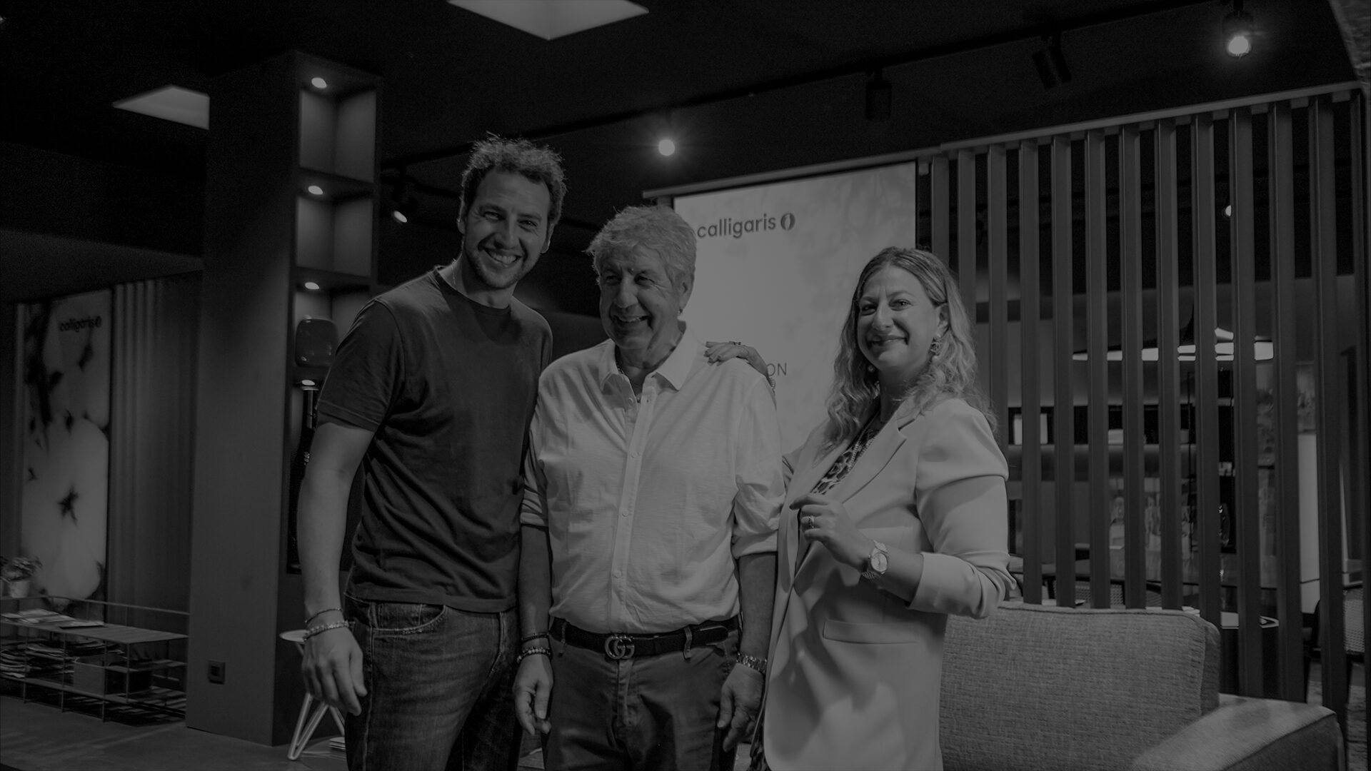 La famiglia Di Prima nello showroom Abitare Via Emilia
